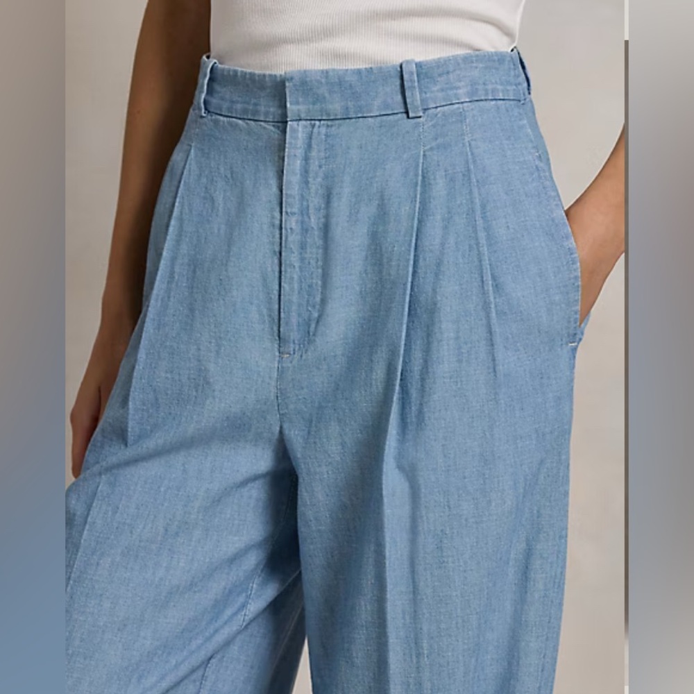 Polo Ralph Lauren
Cotton Chambray Pleated Pants